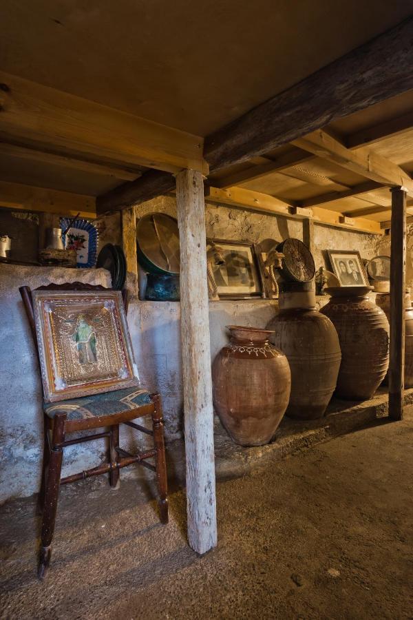 Traditional Karpathian House Menetai Экстерьер фото